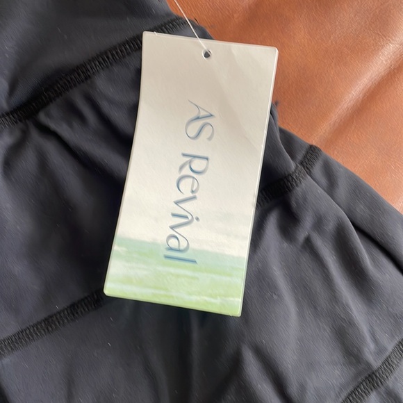 NWT serves up skort - Picture 7 of 7